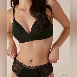 NWT lot of 2 Miyu lightweight trendy moulded underwire padded pushup bras 34A